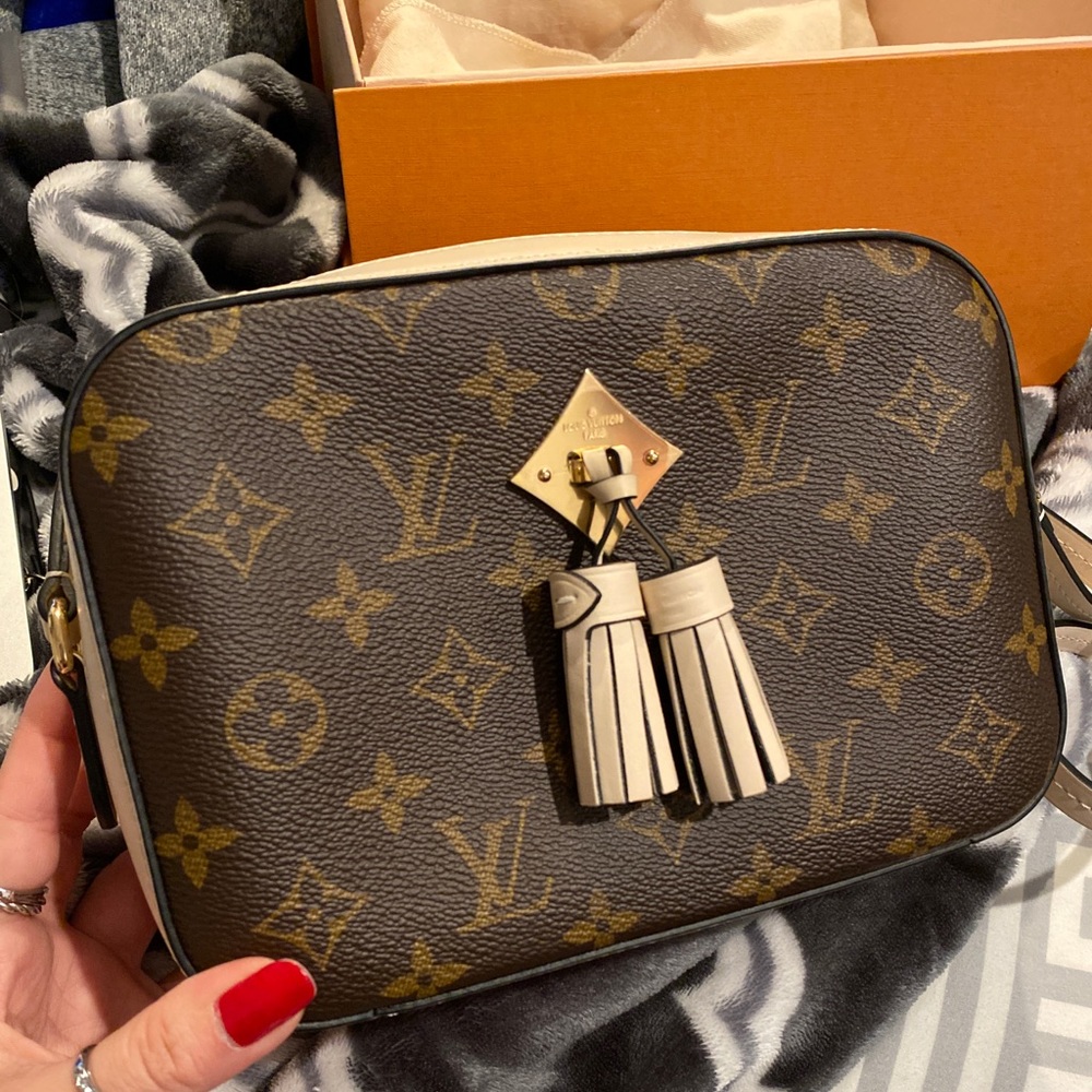 Louis Vuitton Crossbody Saintonge